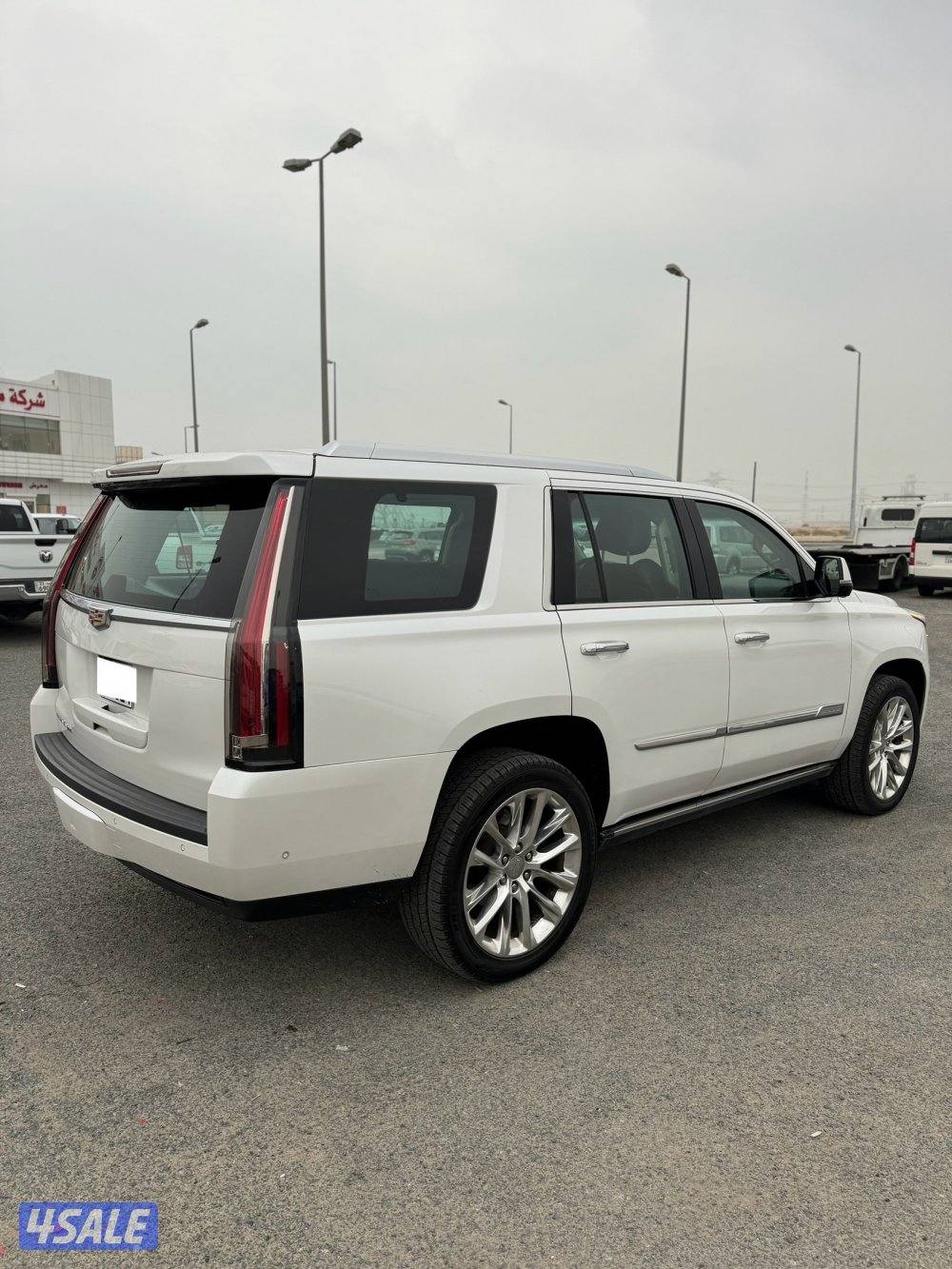 كاديلاك اسكاليد بريميوم وارد قطر صبغ قطعتين شرط الفحص جير مكينه شاصي2