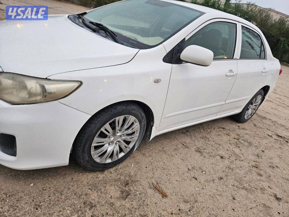 سيارة تويوتا كورولا 2011 بحاله ممتازة2