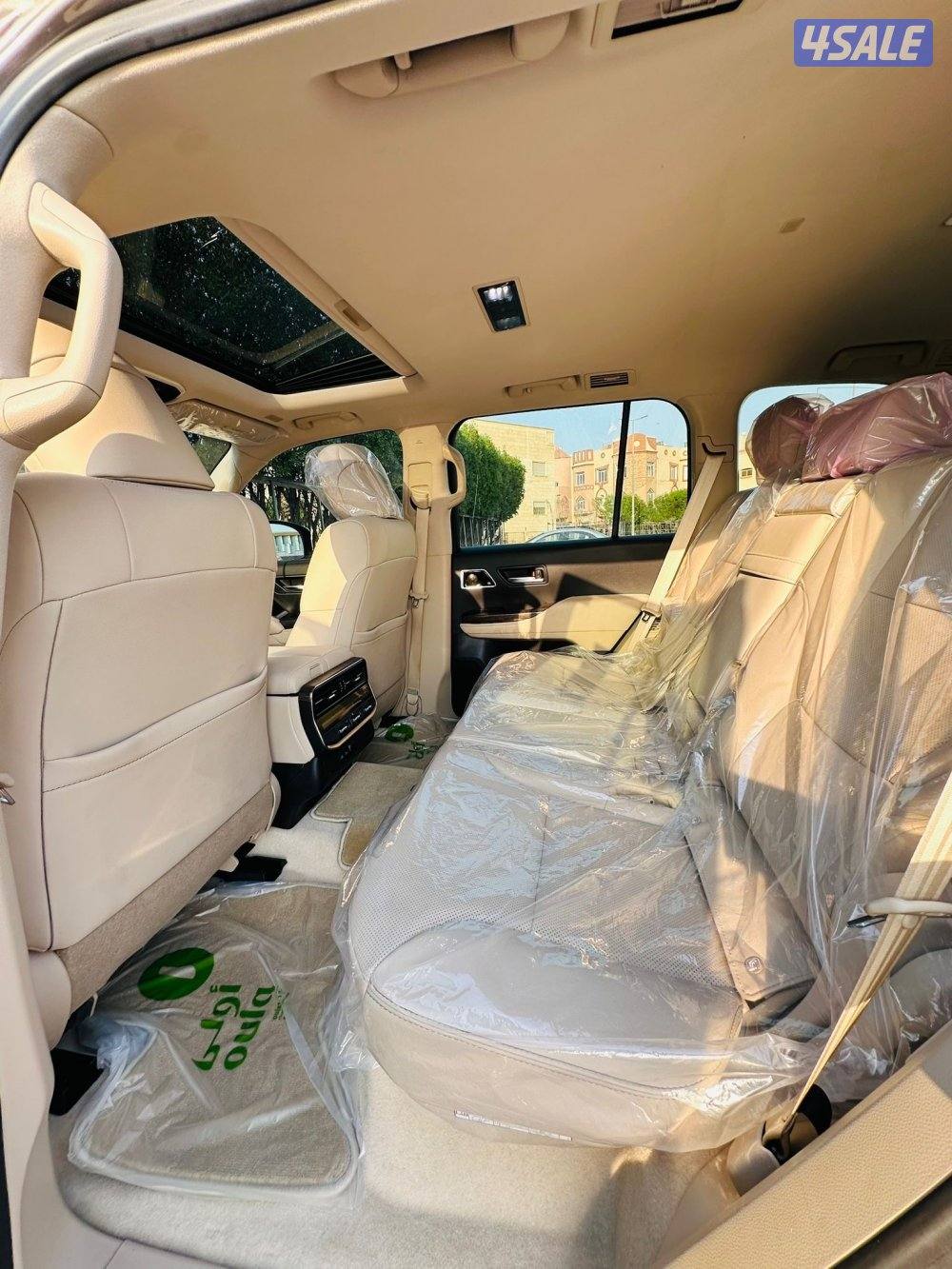 لاند كروزر VX عداد 70 الف وارد الساير صبغ الوكالة5