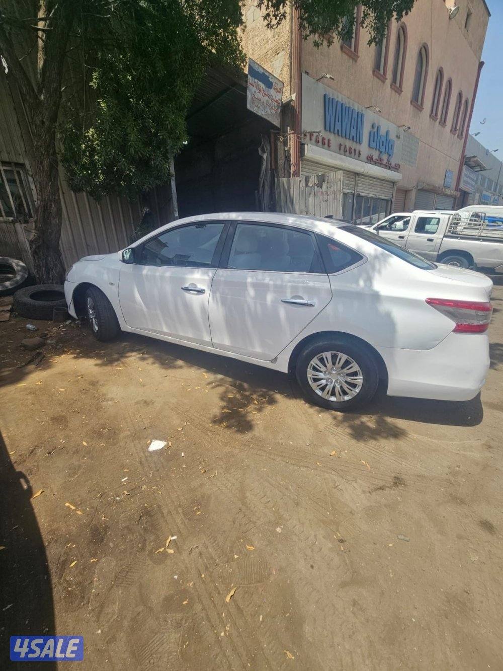 سيارة نيسان سينترا 2016 بحاله ممتازة1