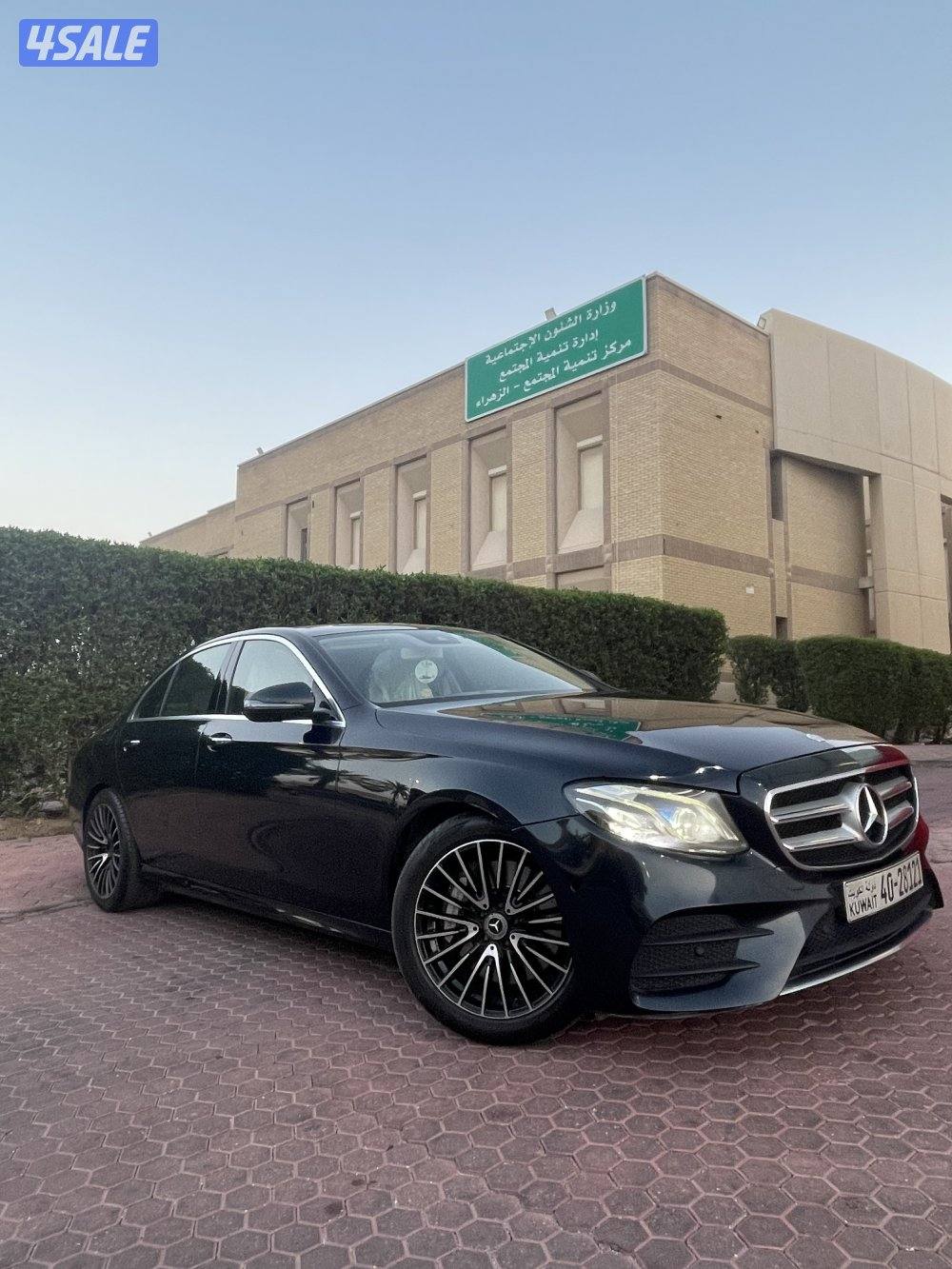 مرسيدس E-300 ماشي 165 بحالة ممتازة شرط الفحص(بيعه سريعه)3