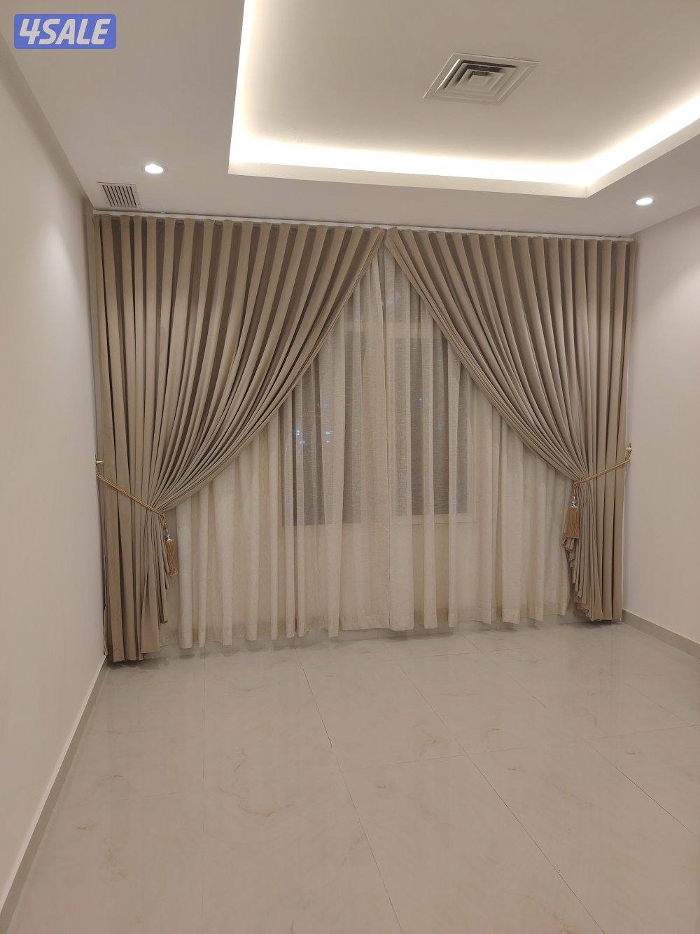 تفصيل وتركيب جميع الستائر بارخص الاسعار للتواصل واتساب0