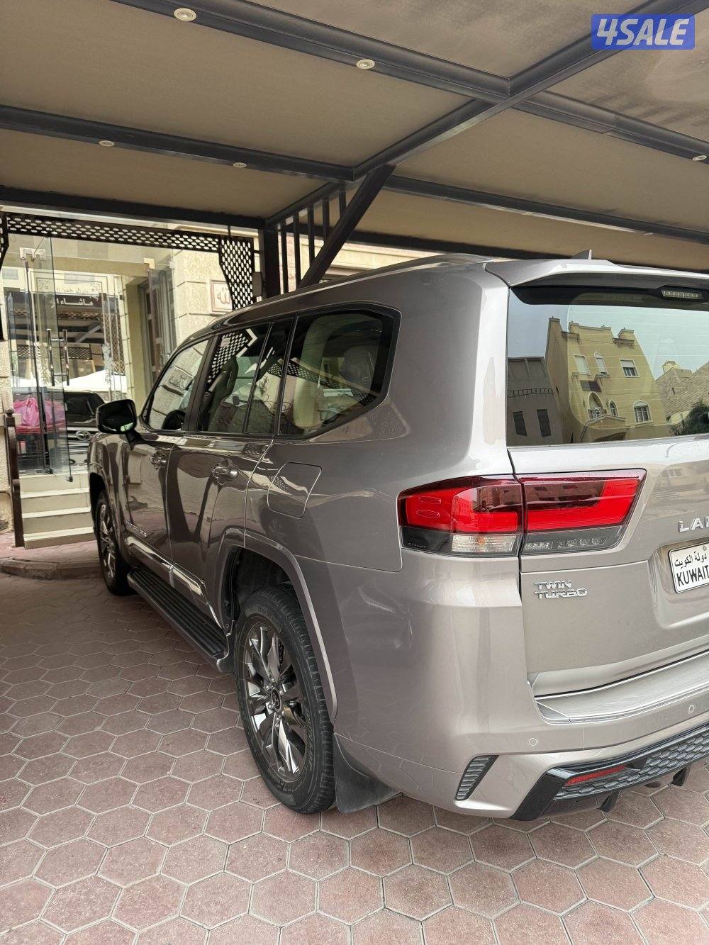 للبيع لاندكروزر تون تيربو4