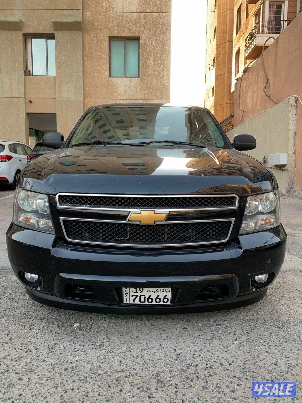 للبيع جيب تاهو موديل 2012صبغ الوكاله ماشي242الف0