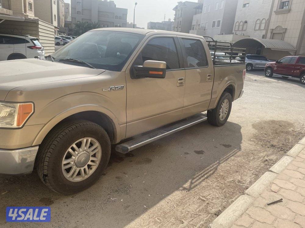 وانيت فورد 2013 دبل قير قير ارضي اربع ابواب شرط الفحص0