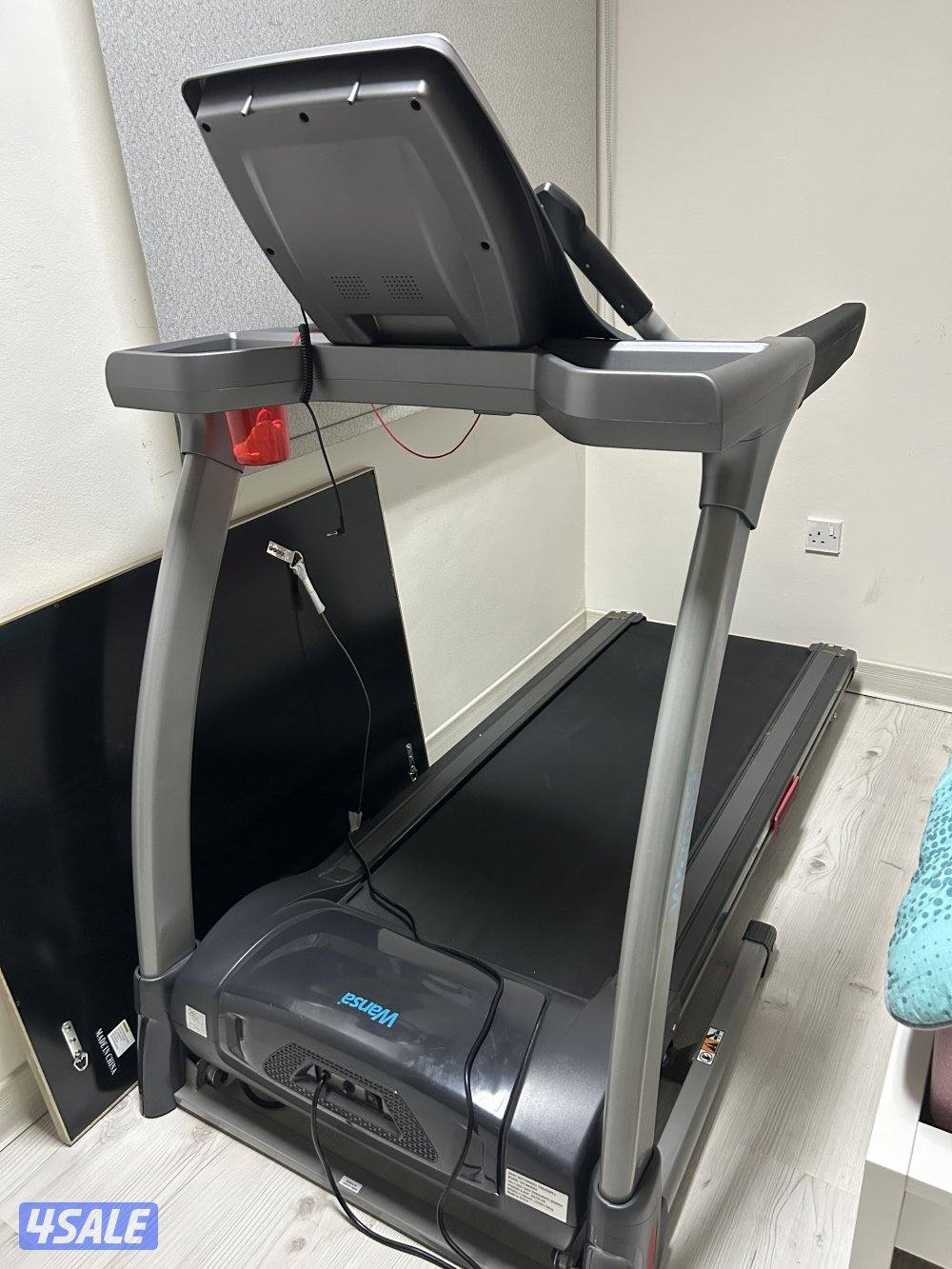 للبيع جهاز مشي نظيف جدا استخدام قليل1