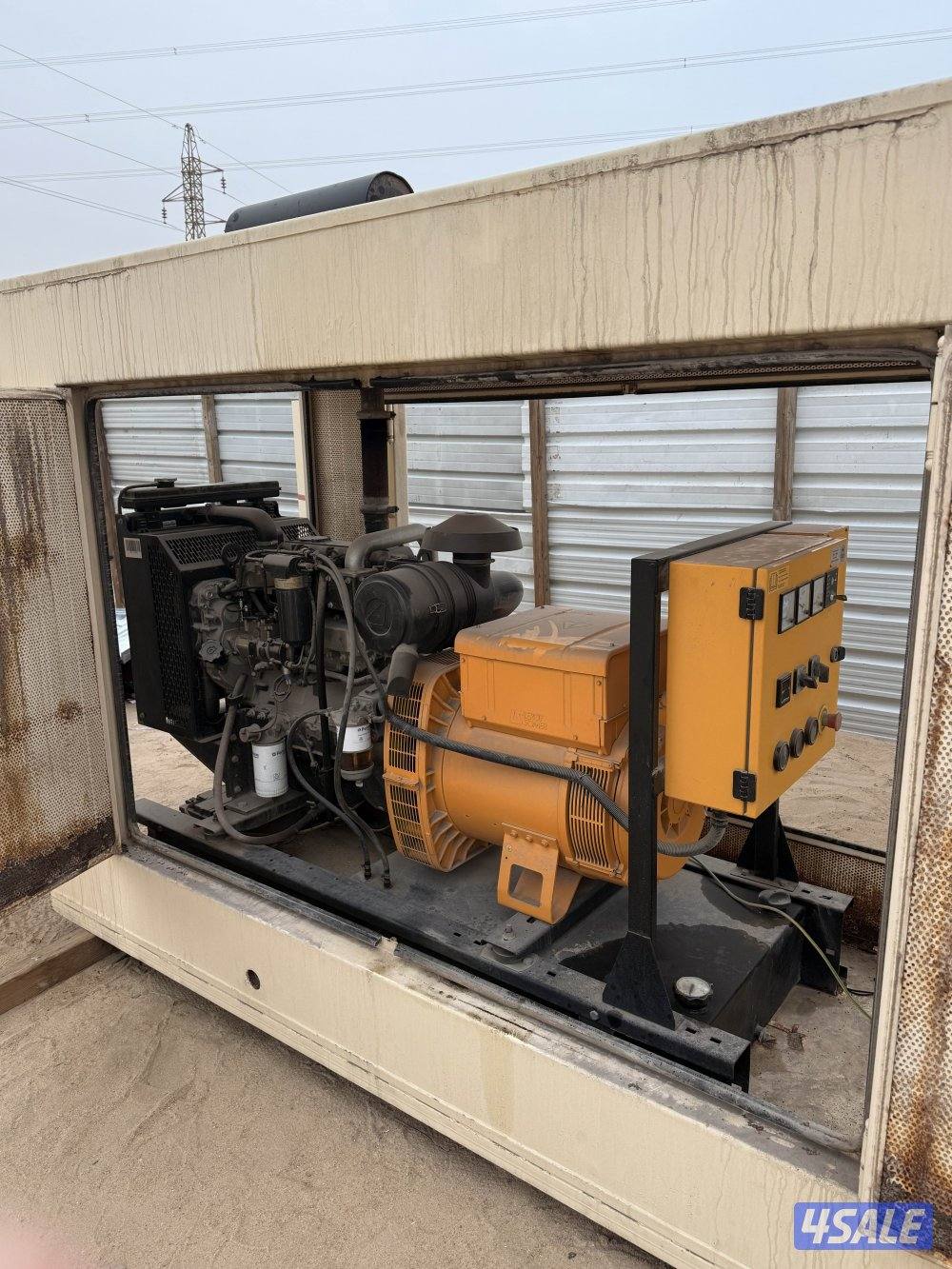 للبيع مكينه بيركنز وكاله حجم 80 الف صافي 64 الف مديل 2015 ستاندر1