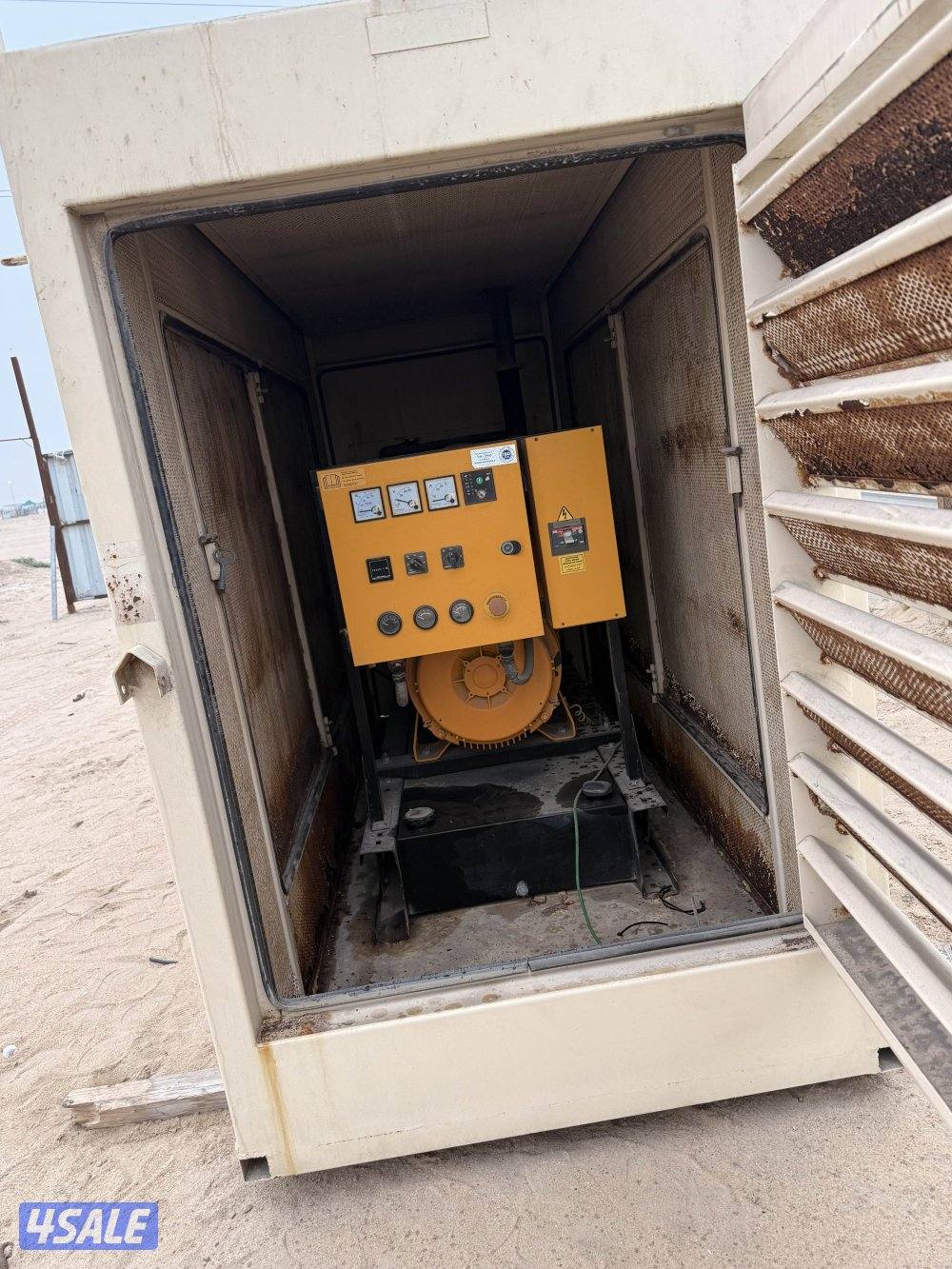 للبيع مكينه بيركنز وكاله حجم 80 الف صافي 64 الف مديل 2015 ستاندر6