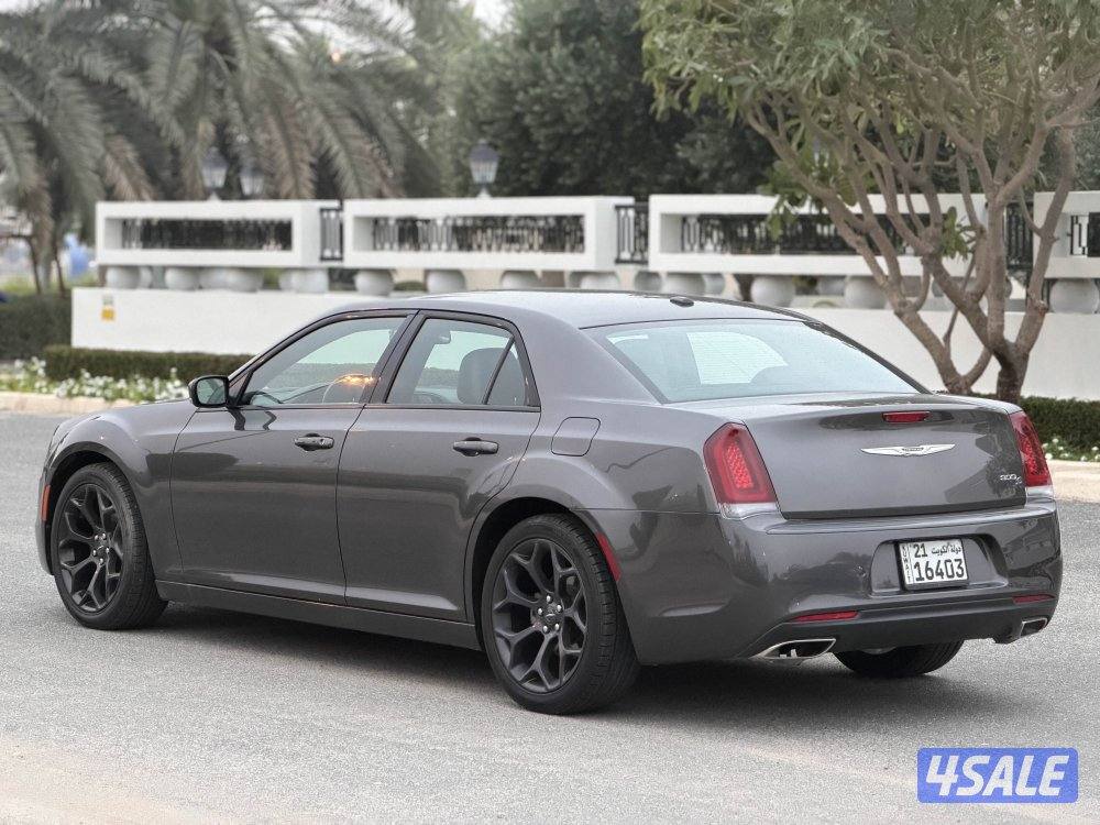 كرايزلر S300 - 2021 بحالة الوكالة3