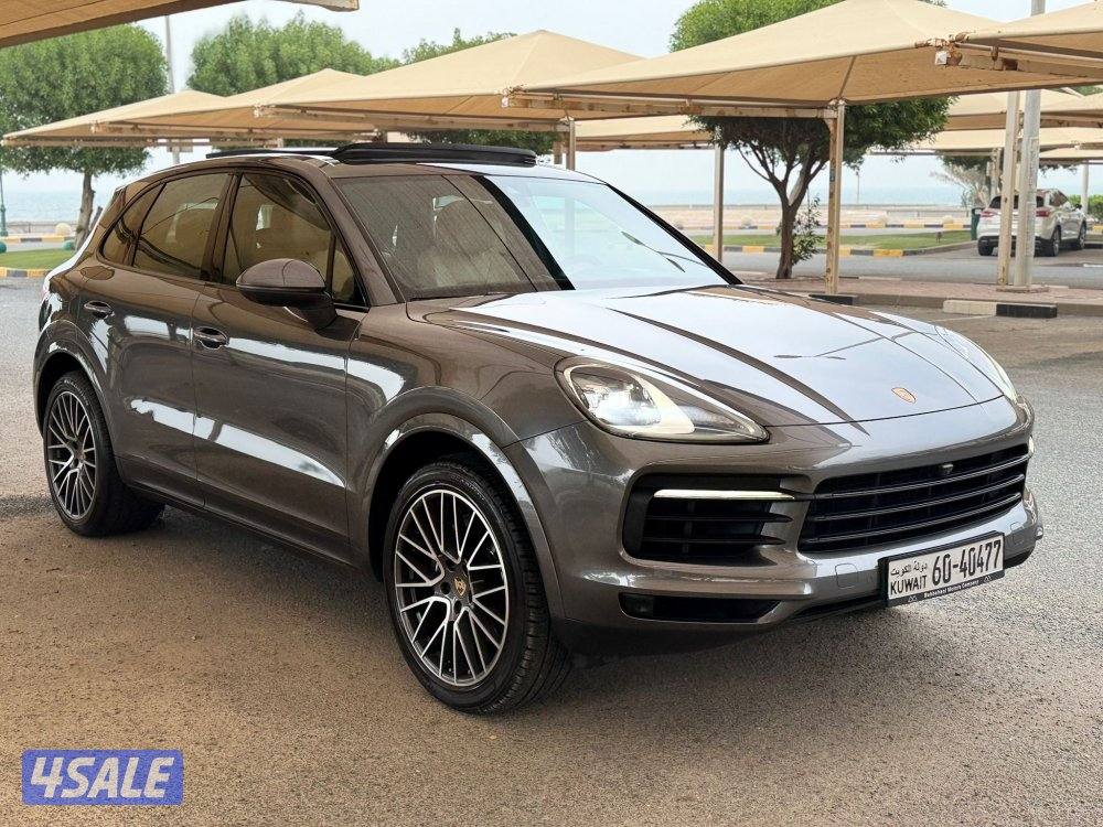 للبيع : بورش كايين موديل : 2021 عداد : 63 الف2