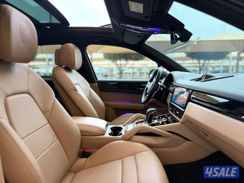 للبيع : بورش كايين موديل : 2021 عداد : 63 الف9