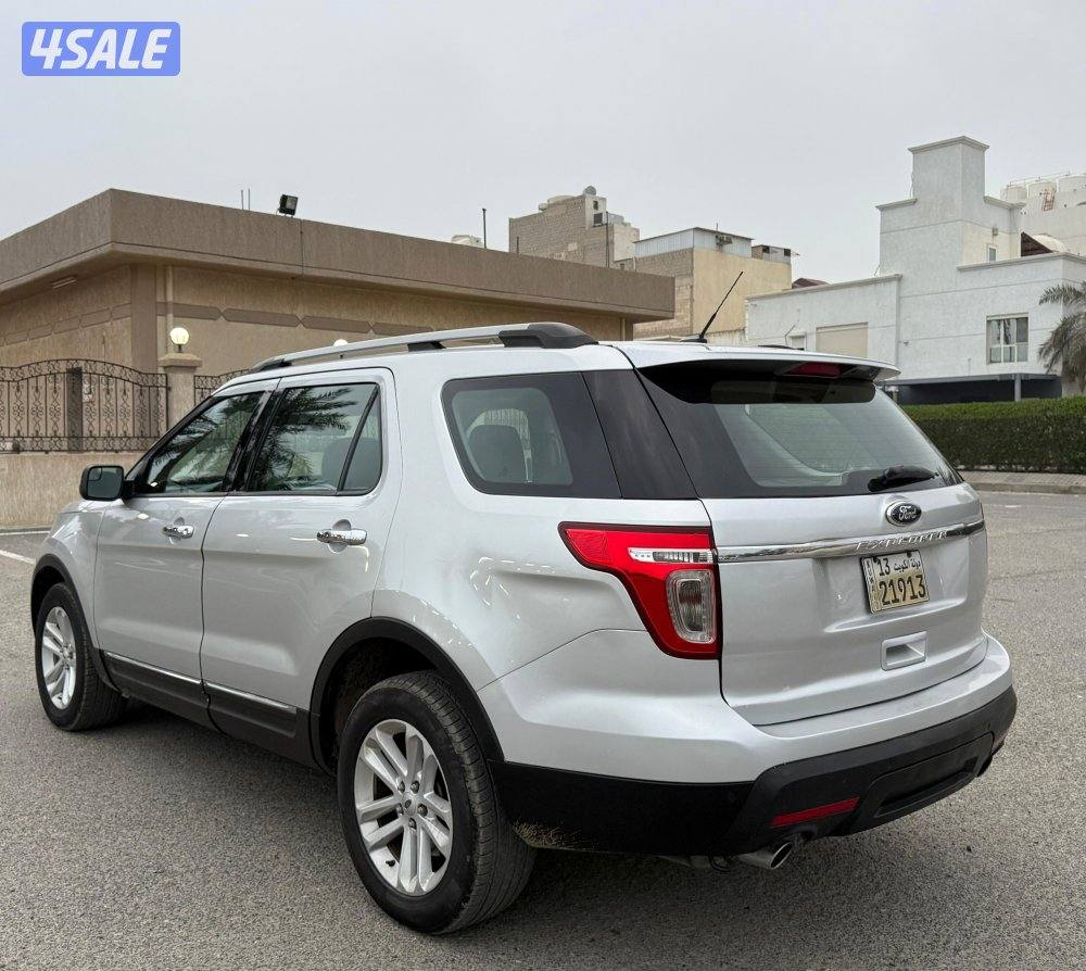 بحالة ممتازة جيب فورد اكسبلورر 2015 وكالة 7 كراسي فحص ماكينة قير شاسي4