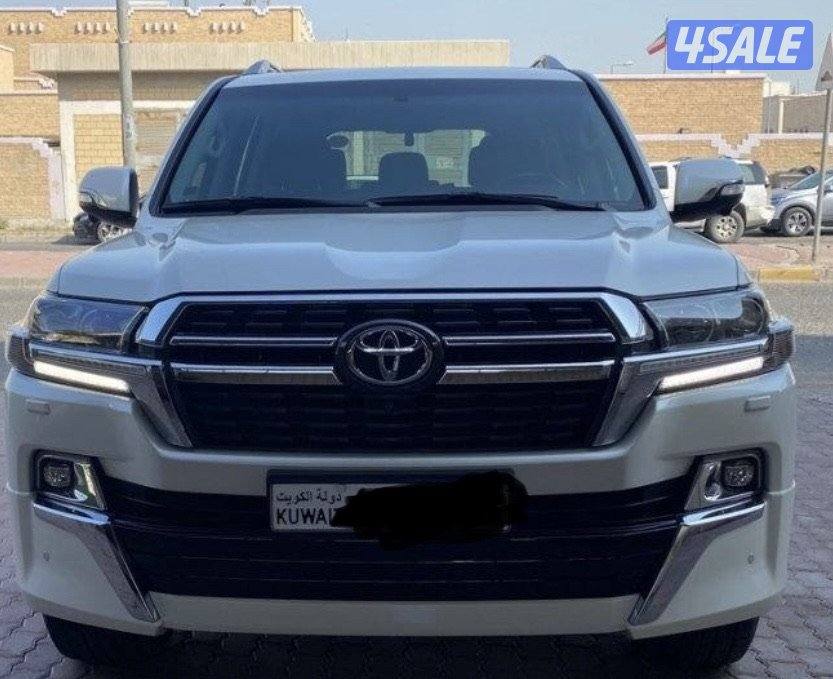 لاند كروزر GXR V8 GRAND TOURING Signature0