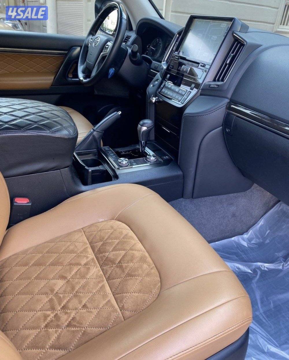 لاند كروزر GXR V8 GRAND TOURING Signature4