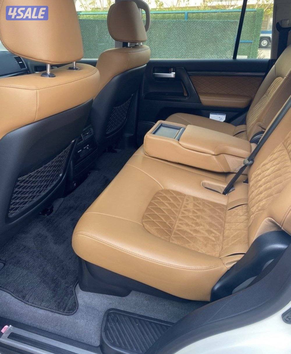 لاند كروزر GXR V8 GRAND TOURING Signature5