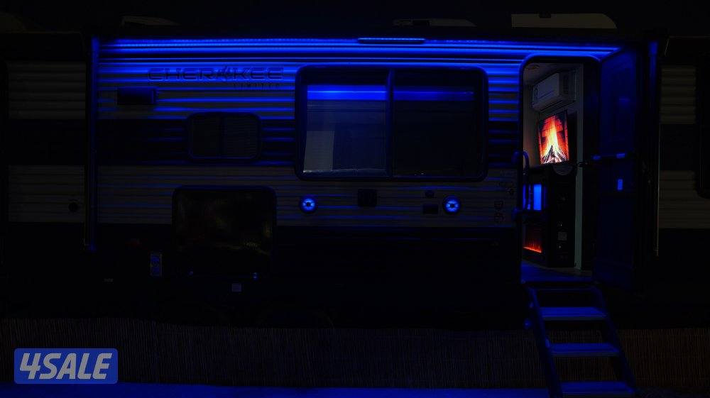 كشته كامله للبيع مع الكرفان امريكي 29 شروكي20216