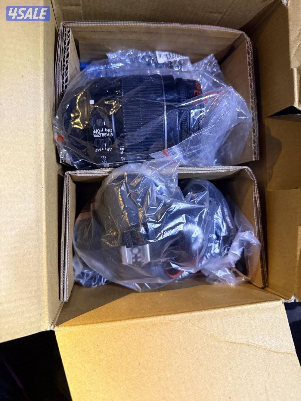 للبيع كامرة canon eos 2000D مع عدستين جدد مستعمله شهر فقط4