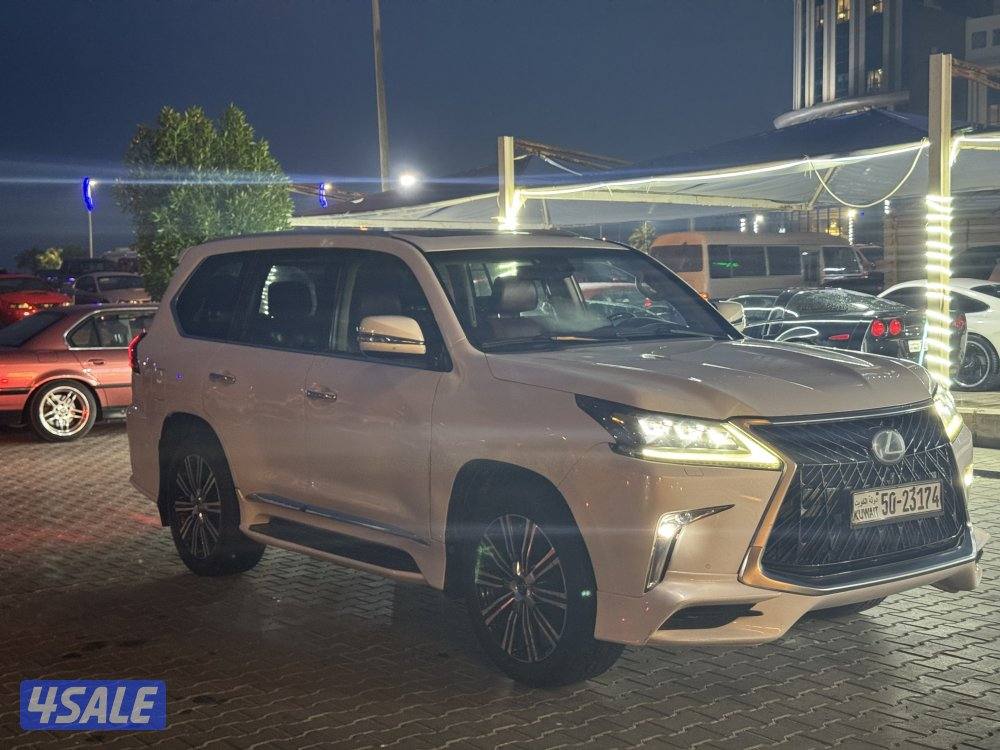 للبيع لكزاس موديل 2018 اس سبورت3