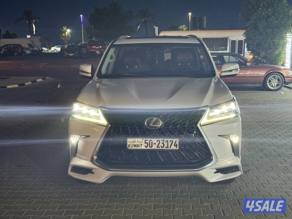 للبيع لكزاس موديل 2018 اس سبورت4