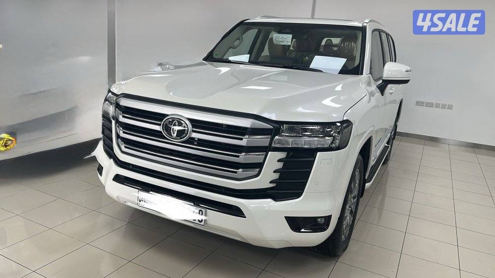 دعامية تويوتا لاندكروزر GXR موديل 20263