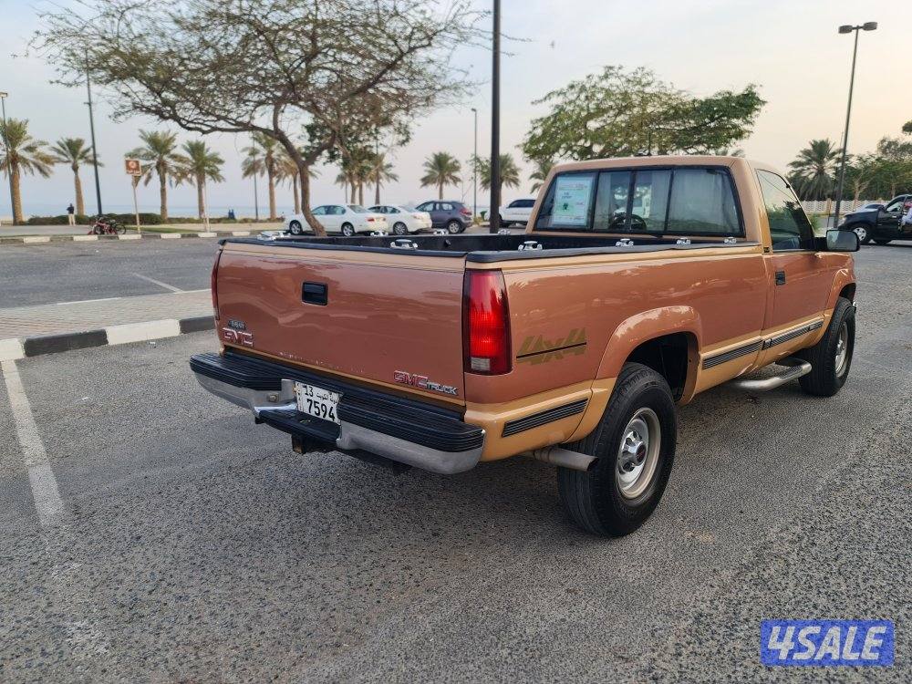 للبيع وانيت سلفرادو قير عادي دبل3