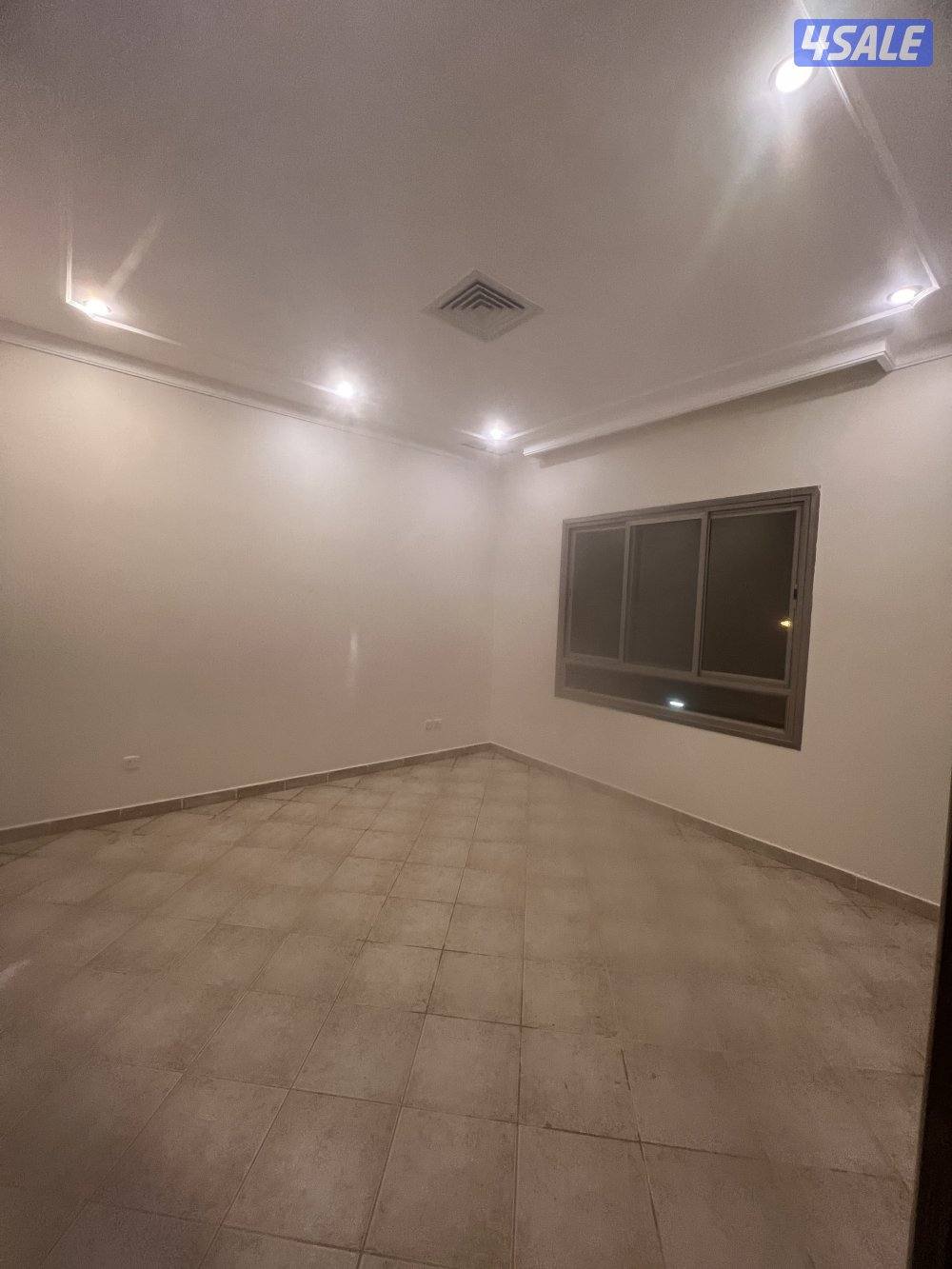 للإيجار شقه في القادسيه مساحات واسعه1