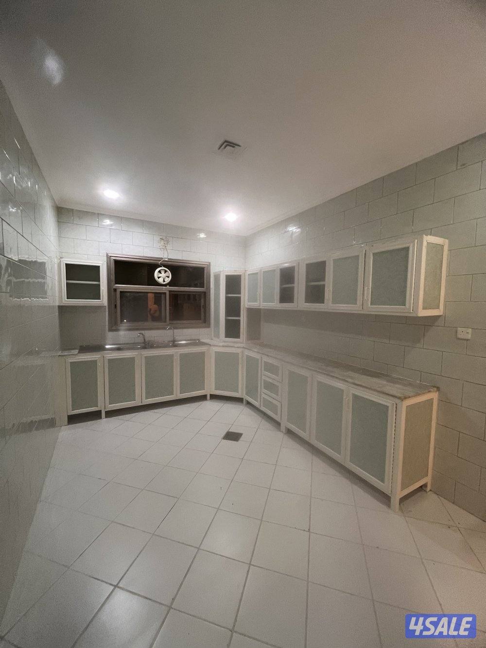 للإيجار شقه في القادسيه مساحات واسعه5