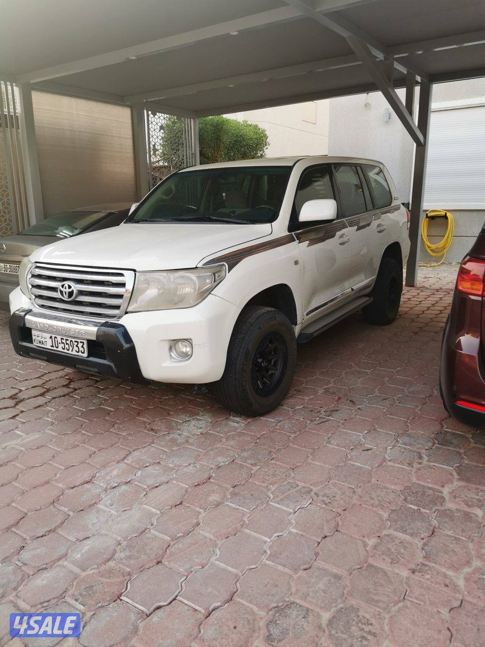 للبيع لاند قير عادي اساس موديل ٢٠٠٩ شرط الفحص قير مكينه شاصي البدي مص3