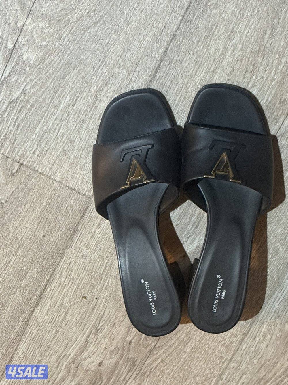 كعب لويس فيتون الاصلي استعمال خفيف مرتين مشكلته فقط ( مقاسه صغير٣٦)0