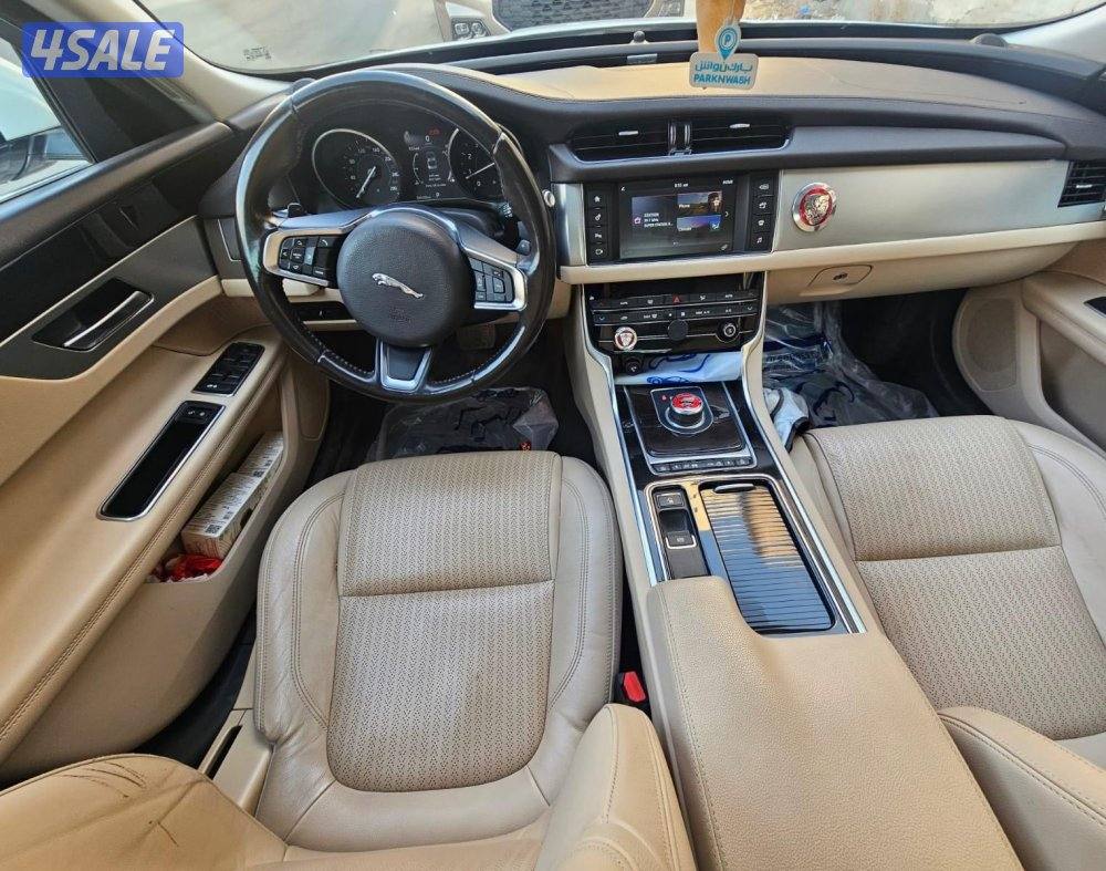 Jaguar XF 20188