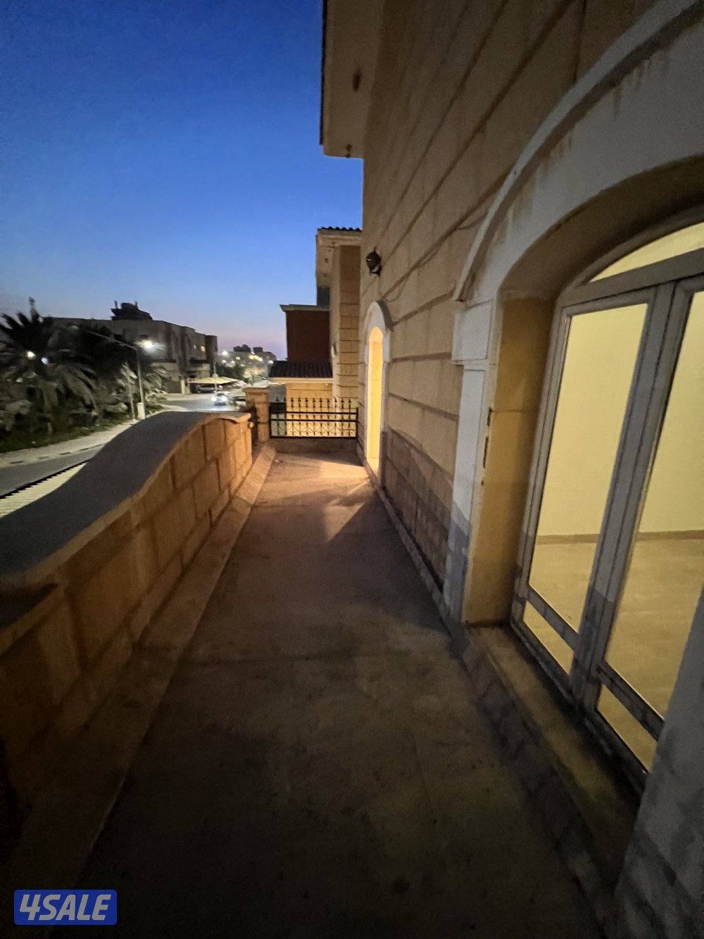 للإيجار دور في الزهراء مع غرفة سواق 6507