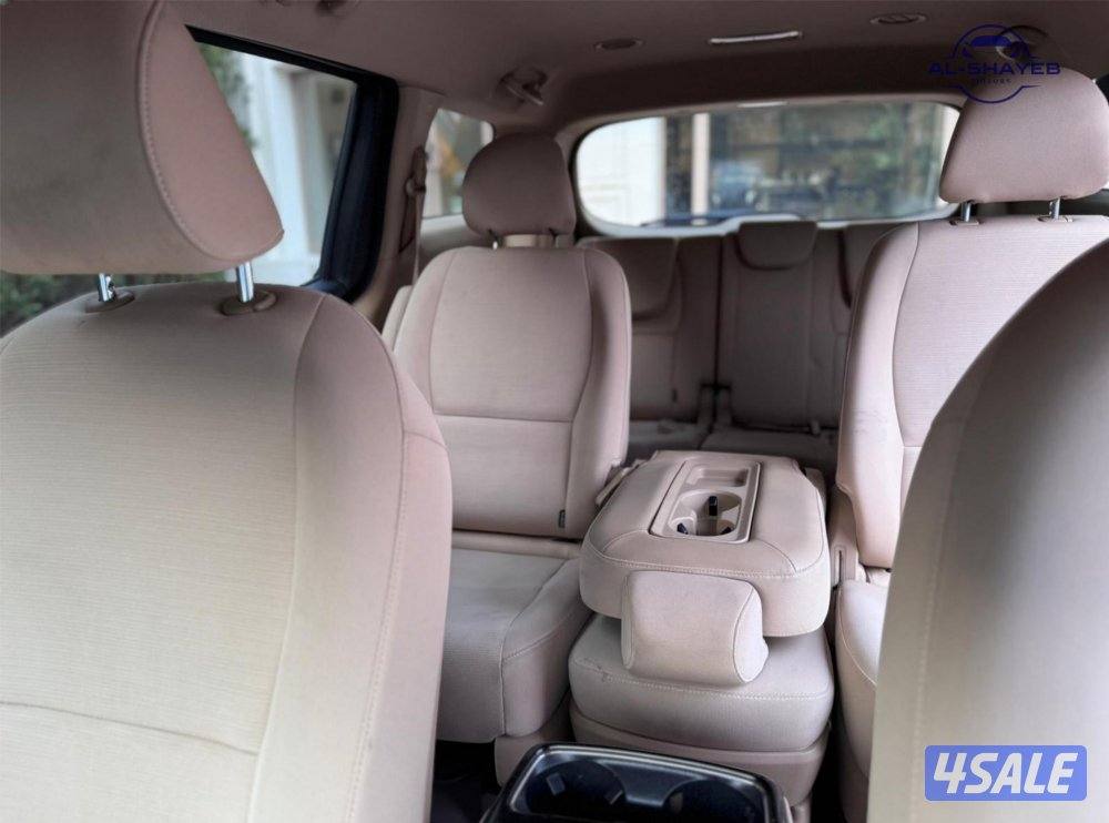 كارنفال 2017 عداد 150 الف بحالة ممتازة7