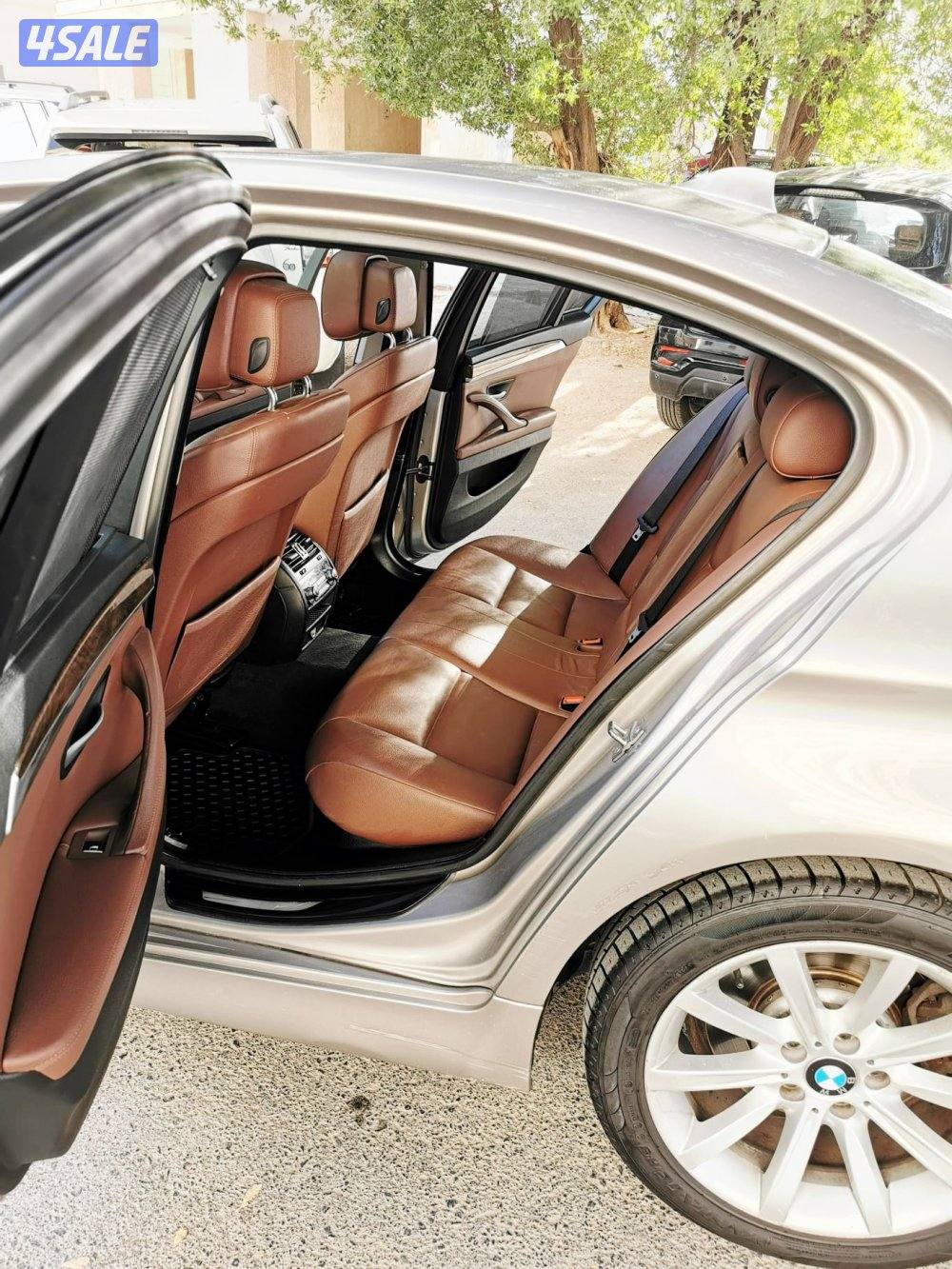 bmw 535i 2012 صبغ المصنع بحالة فوق الممتازة سيرفيس منتظم حتي الآن11