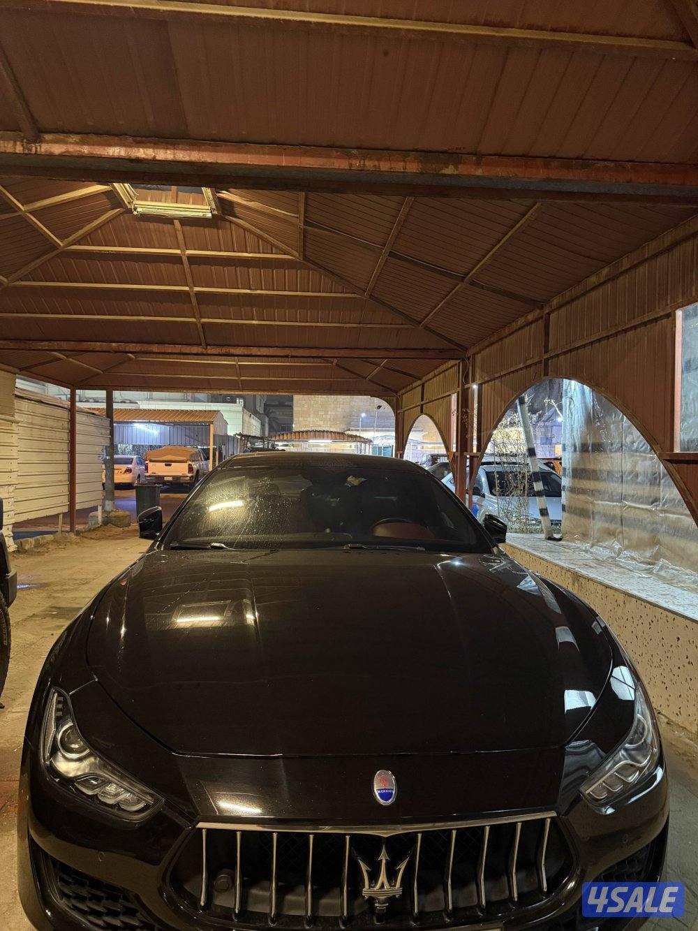 Maserati Ghibli Hybrid0