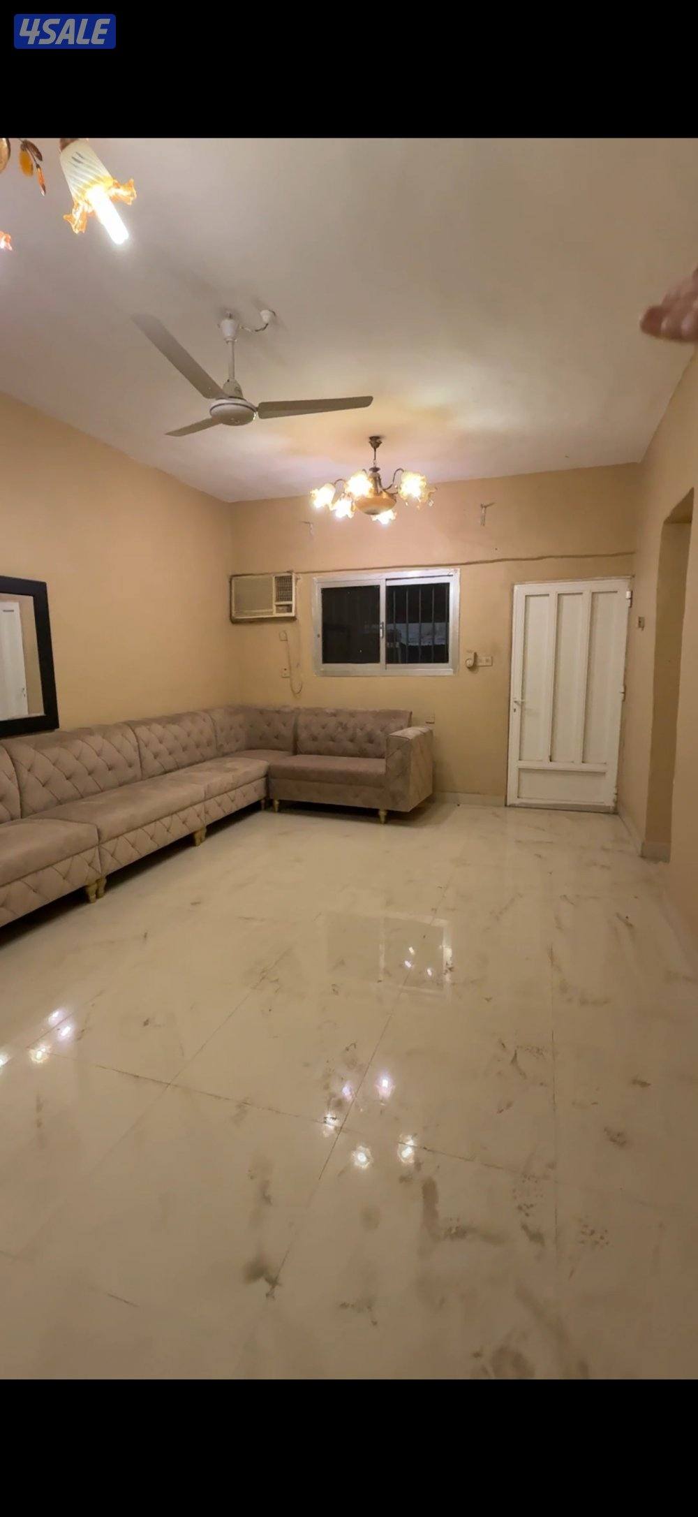 للايجار بيت بالدوحة 7 غرف وصاله وديوانيه وحوش2