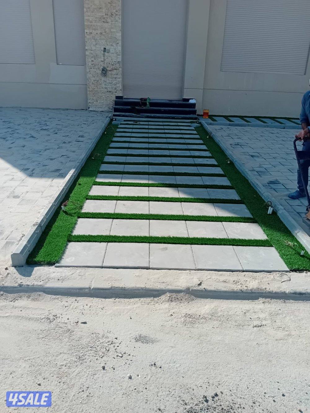 معلم تركيب بلاط متداخل وكربستون وكاشي وصبت موزاييك ارضيات ومصفت سيارات3