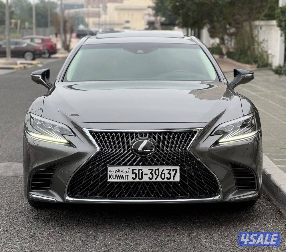 لكزس LS500 موديل 2018 عداد 52 الدرجة الأولى الساير صبغ وكالة2