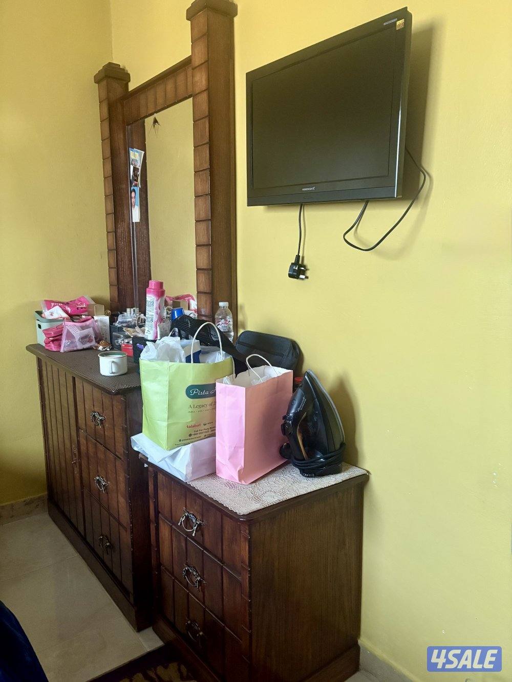 BEDROOM SET INCLUDING DOUBLE BED, WARDROBE, DRESSER AND NIGHT STAND1