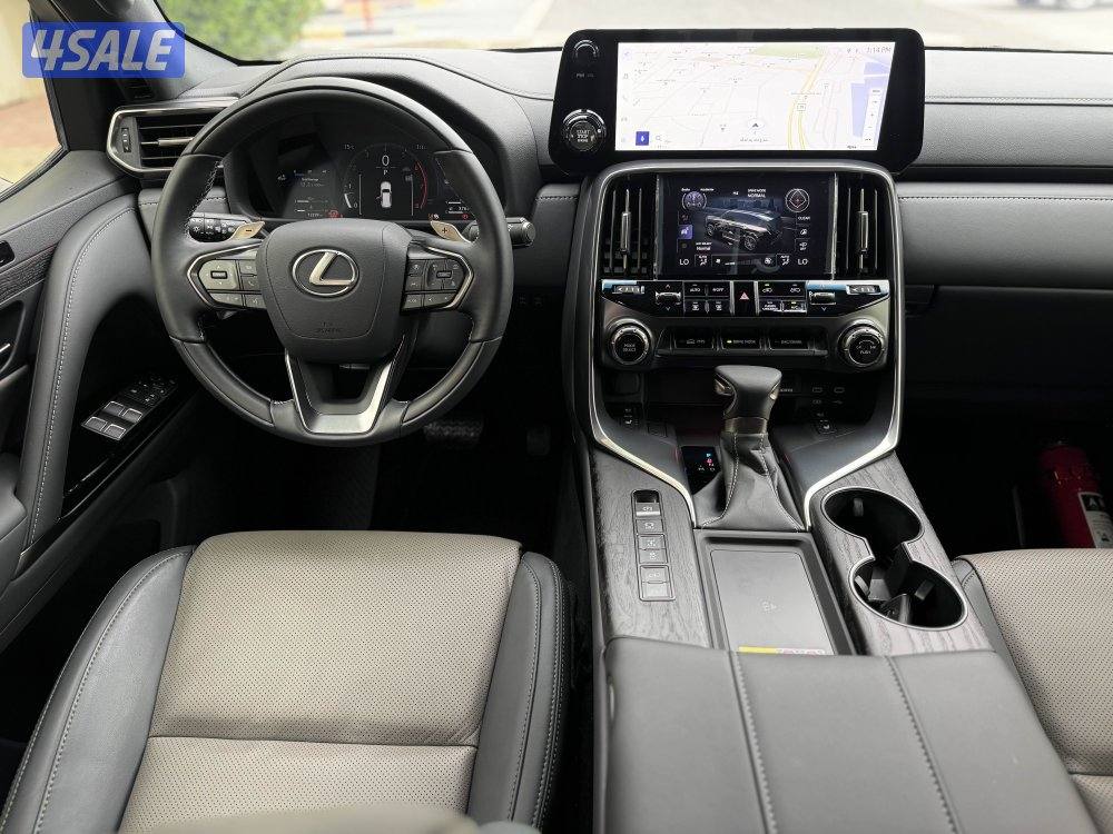 لكزس LX600 اوفر تريل 2025 عداد12 الدرجة الأولى الساير صبغ وكالة8