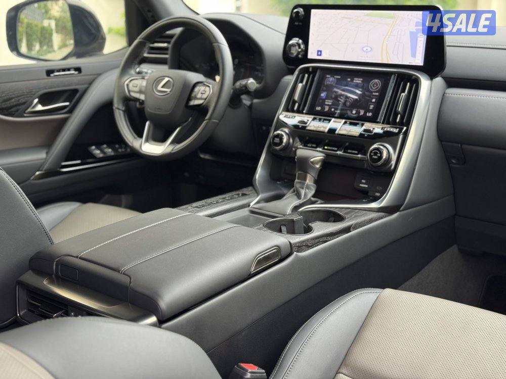 لكزس LX600 اوفر تريل 2025 عداد12 الدرجة الأولى الساير صبغ وكالة9