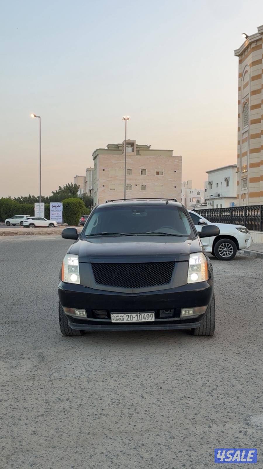 للبيع اسكاليد 10072