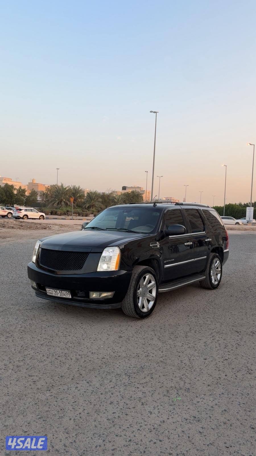 للبيع اسكاليد 10075