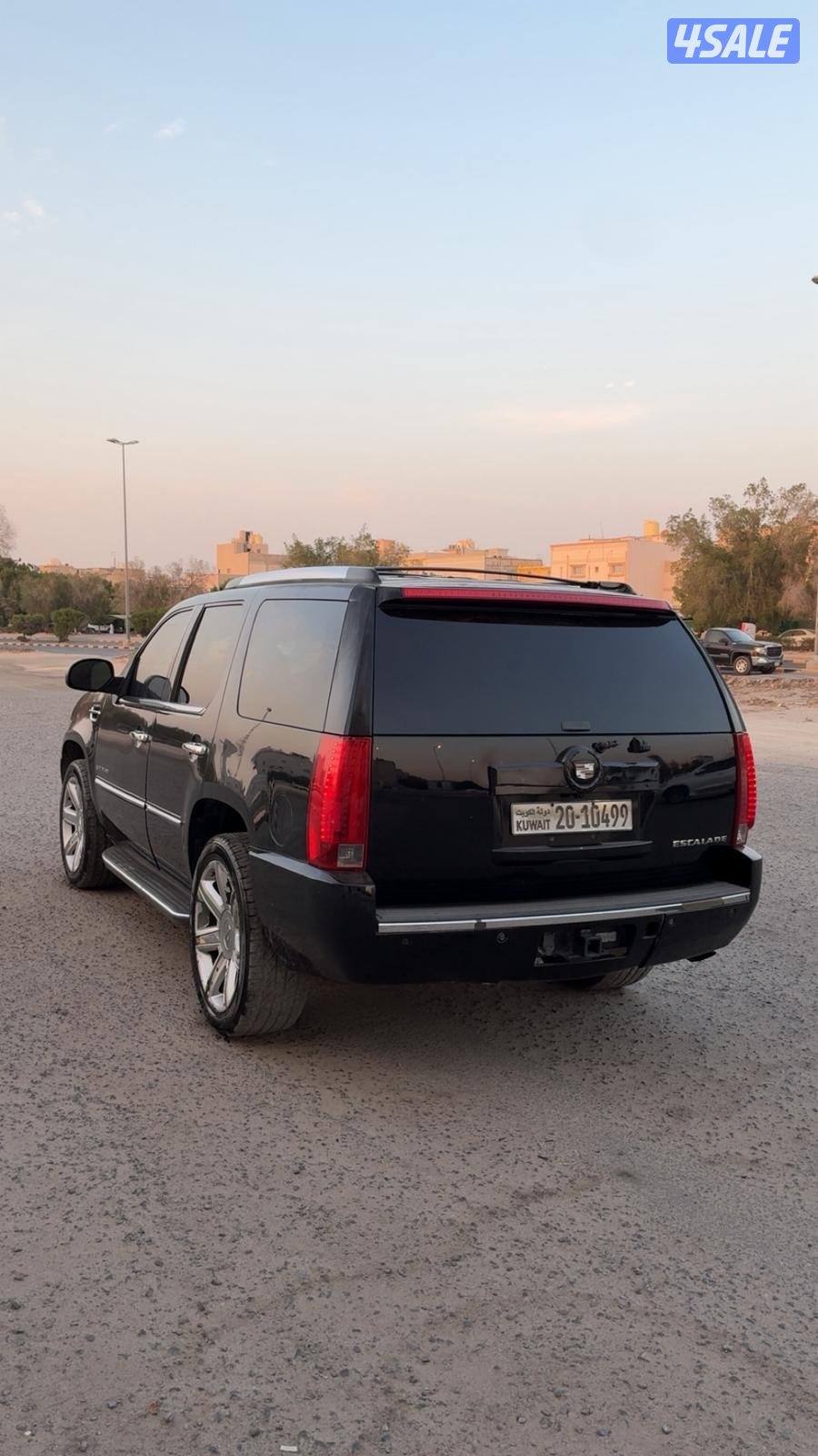 للبيع اسكاليد 10076