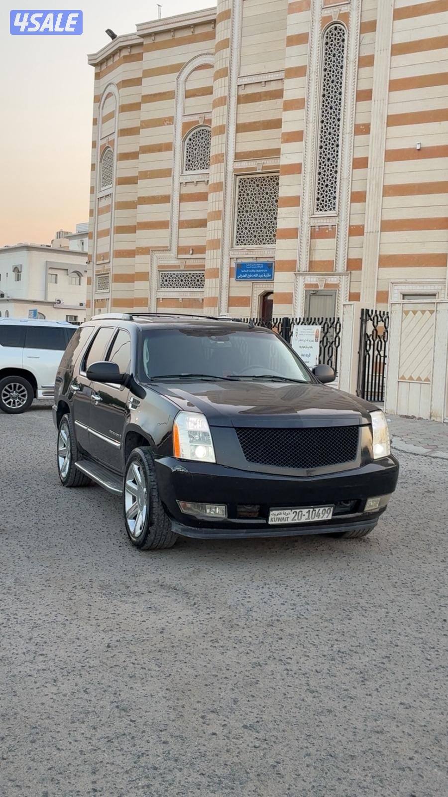 للبيع اسكاليد 10077