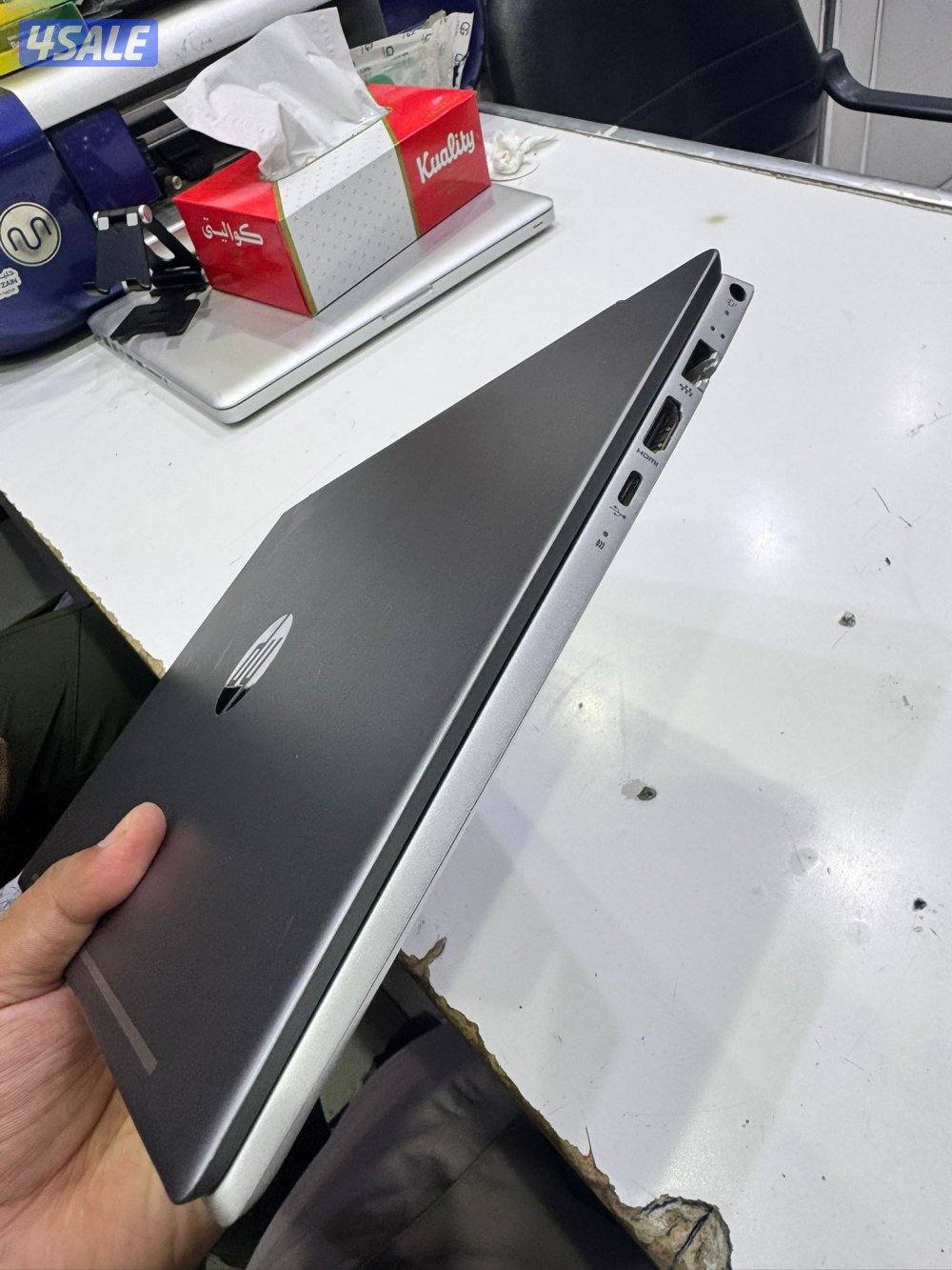 Hp intel i5 10Th generat
Ram 8GB
Ssd 512 GB M.2 
Nvdia 2GB MX 130
Scre2