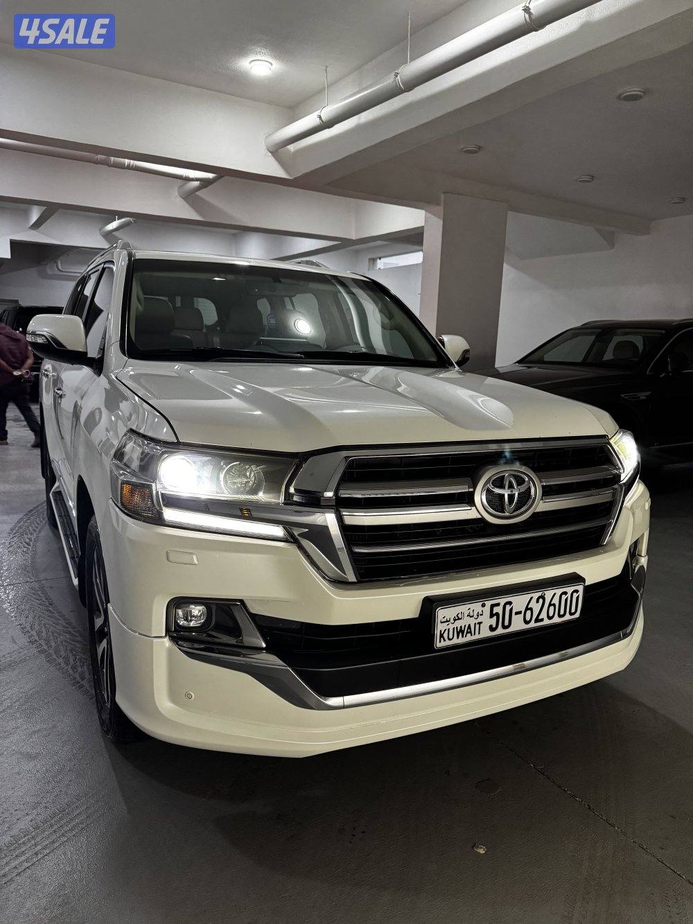 للبيع لاند كروزر قراند تورينق1
