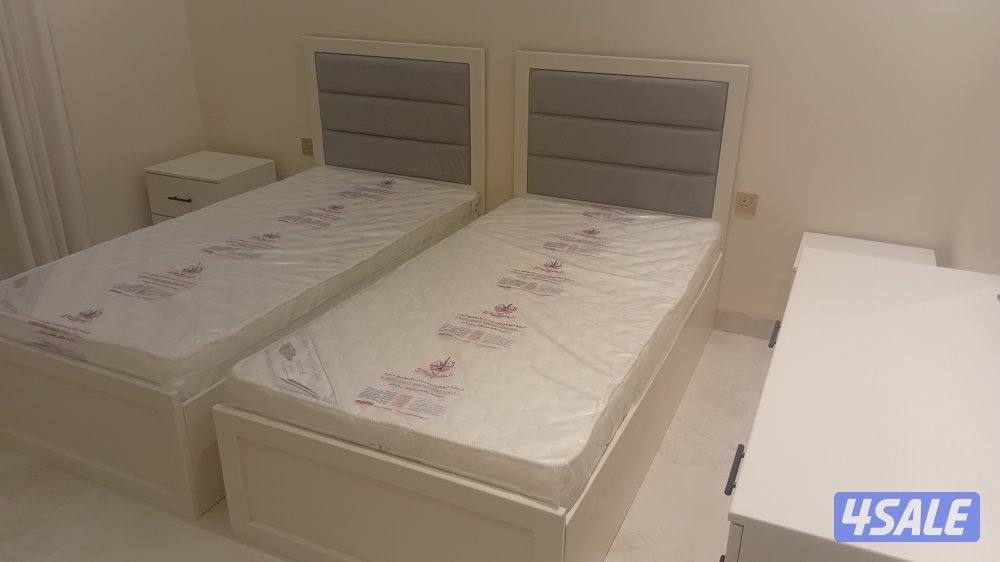 يوجد لدينا جميع انواع السراير جاهز وتفصال12