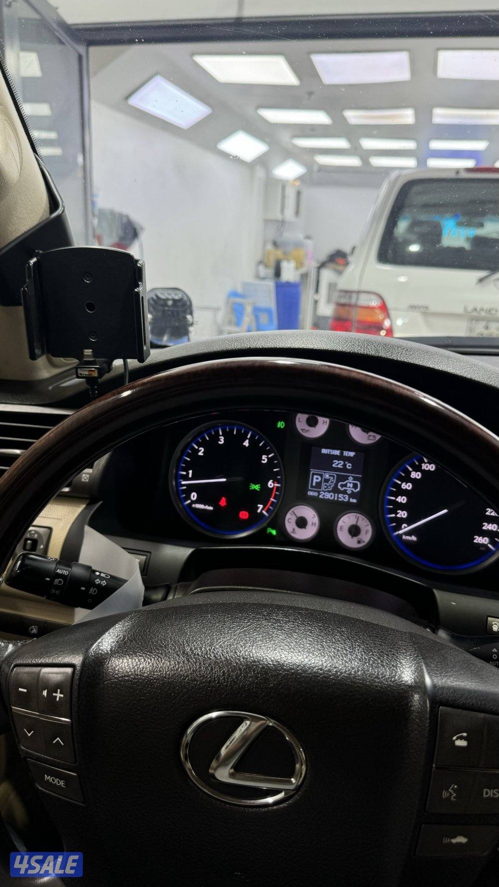 جيب لكزس ٢٠٠٩7