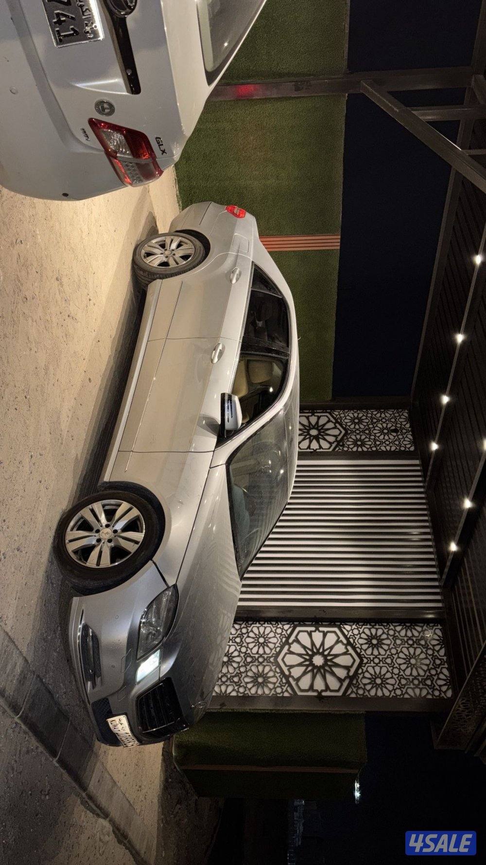 للبيع مرسيدس E3004