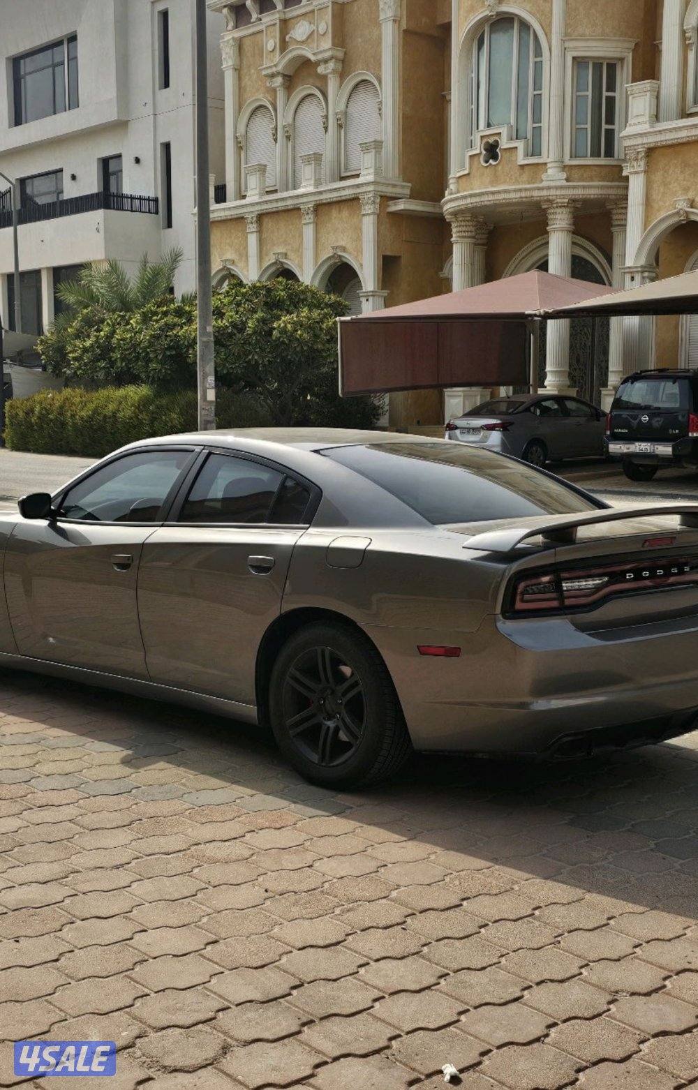 دودج شارجر RT بحالة نظيفة جدا موديل 20122